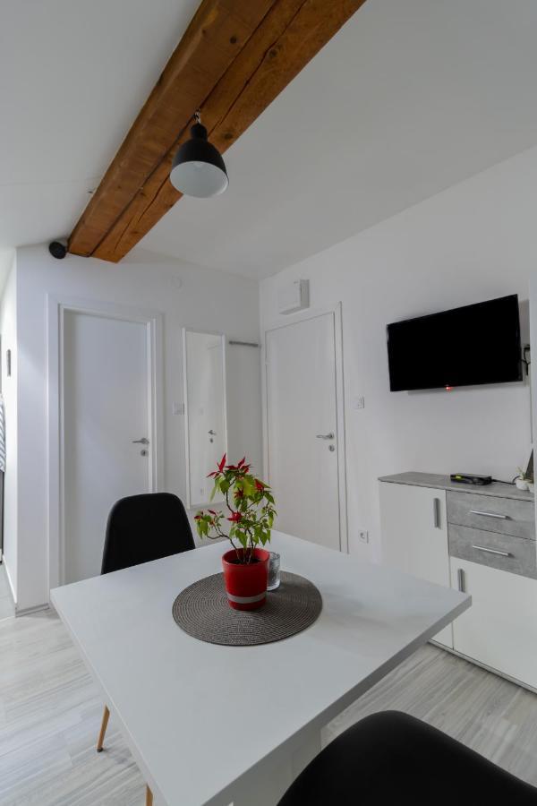Hill Apartman - Maksimir Rebro ซาเกร็บ ภายนอก รูปภาพ