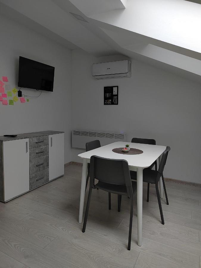 Hill Apartman - Maksimir Rebro ซาเกร็บ ภายนอก รูปภาพ